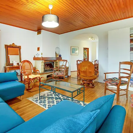 6 Bedroom Beautiful Home In Touvre Touvre