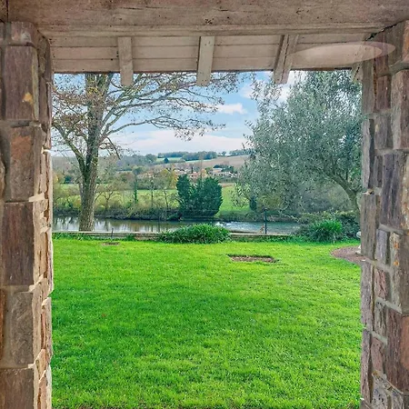 6 Bedroom Beautiful Home In Touvre * Touvre