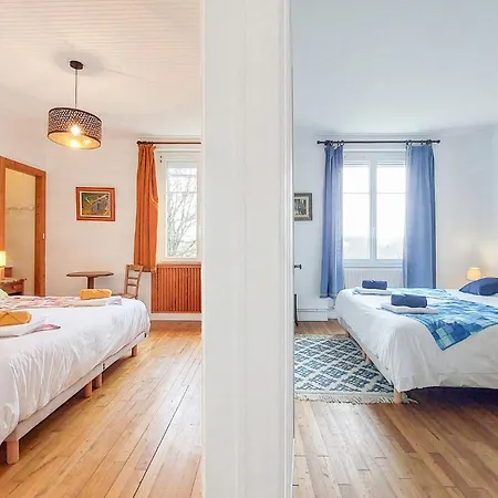 6 Bedroom Beautiful Home In Touvre * Touvre